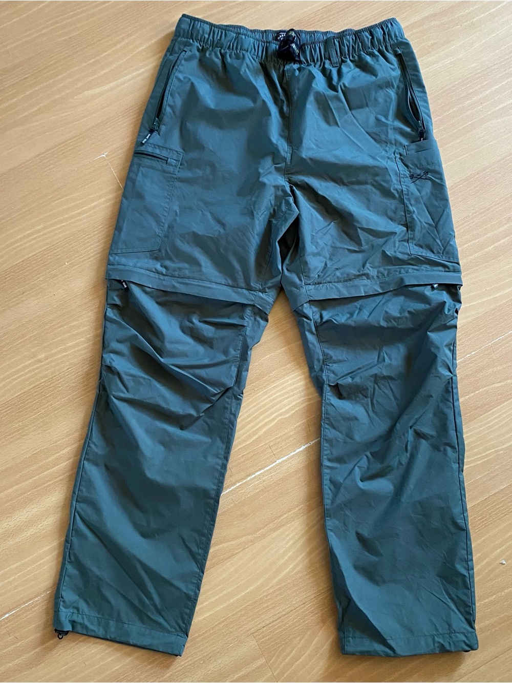 Dark Seas Division Convertible Pants Men's Size Medium & Elastic Waist Green